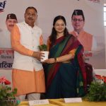 डोईवाला विधायक का कार्यक्रम में स्वागत करते हुए