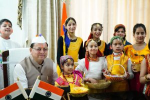 मुख्यमंत्री पुष्कर सिंह धामी ने बच्चों के साथ&hellip;