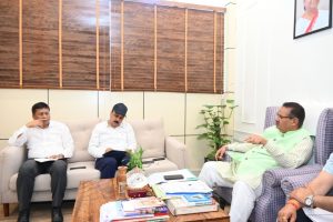 ग्राम्य विकास मंत्री गणेश जोशी ने पीएमजीएसवाई के&hellip;