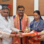 मुख्य सचिव आनंद बर्द्धन ने हरिद्वार में आगामी 2027 कुंभ और चारधाम यात्रा की तैयारियों को लेकर अधिकारियों के साथ की बैठक