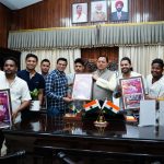 मुख्यमंत्री पुष्कर सिंह धामी से यंग उत्तराखंड के सदस्यों ने की भेंट, मुख्यमंत्री ने दी बधाई