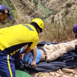 पौड़ी धुमाकोट क्षेत्रांतर्गत पिपली भवन मार्ग पर पिकअप वाहन हुआ दुर्घटनाग्रस्त, SDRF ने किया रेस्क्यू।