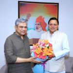 सीएम पुष्कर सिंह धामी ने रेल मंत्री अश्विनी वैष्णव से की मुलाकात