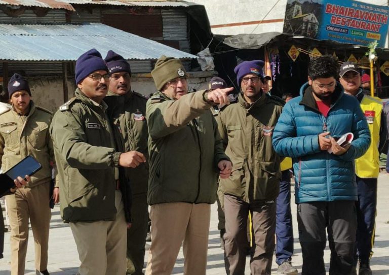 चारधाम यात्रा 2025 का पुलिस महानिदेशक ने केदारनाथ एवं बद्रीनाथ धामों का किया स्थलीय निरीक्षण*