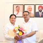 पंतनगर विश्वविद्यालय के कुलपति ने कृषि मंत्री गणेश जोशी से की भेंट, कृषि अनुसंधान को लेकर हुई विस्तृत चर्चा।