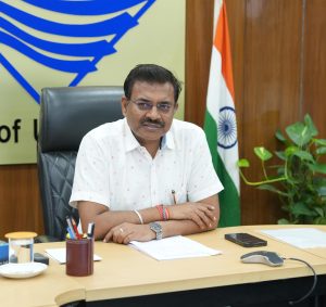 मुख्य सचिव आनन्द बर्द्धन ने कैंचीधाम में यातायात&hellip;