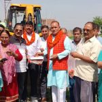 डोईवाला नगर पालिका अध्यक्ष नरेंद्र सिंह नेगी ने वार्ड संख्या-2 में मार्ग का किया शुभारंभ