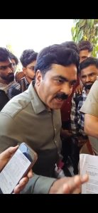 उत्तराखंड आयुर्वेद विश्वविद्यालय में BAMS के छात्रों का हंगामा,कुलसचिव का घेराव कर किया प्रदर्शन,&hellip;