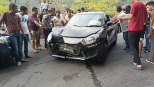 मसूरी-देहरादून मार्ग पर एक तेज रफ्तार कार का&hellip;