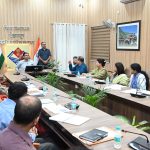 जिलाधिकारी सविन बंसल ने प्रधानमंत्री पोषण शक्ति निर्माण योजना की समीक्षा की