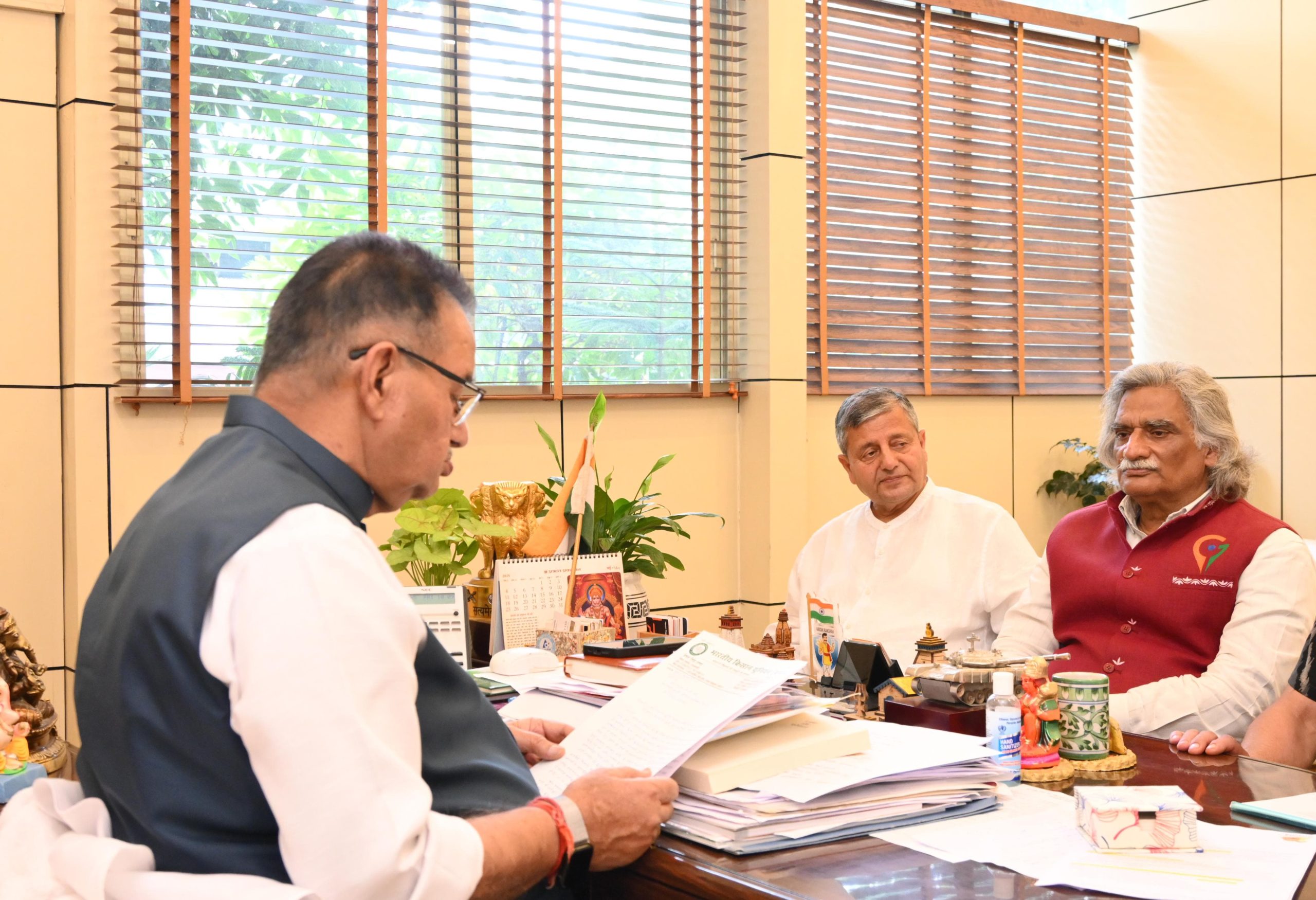 कृषि मंत्री गणेश जोशी से&hellip;