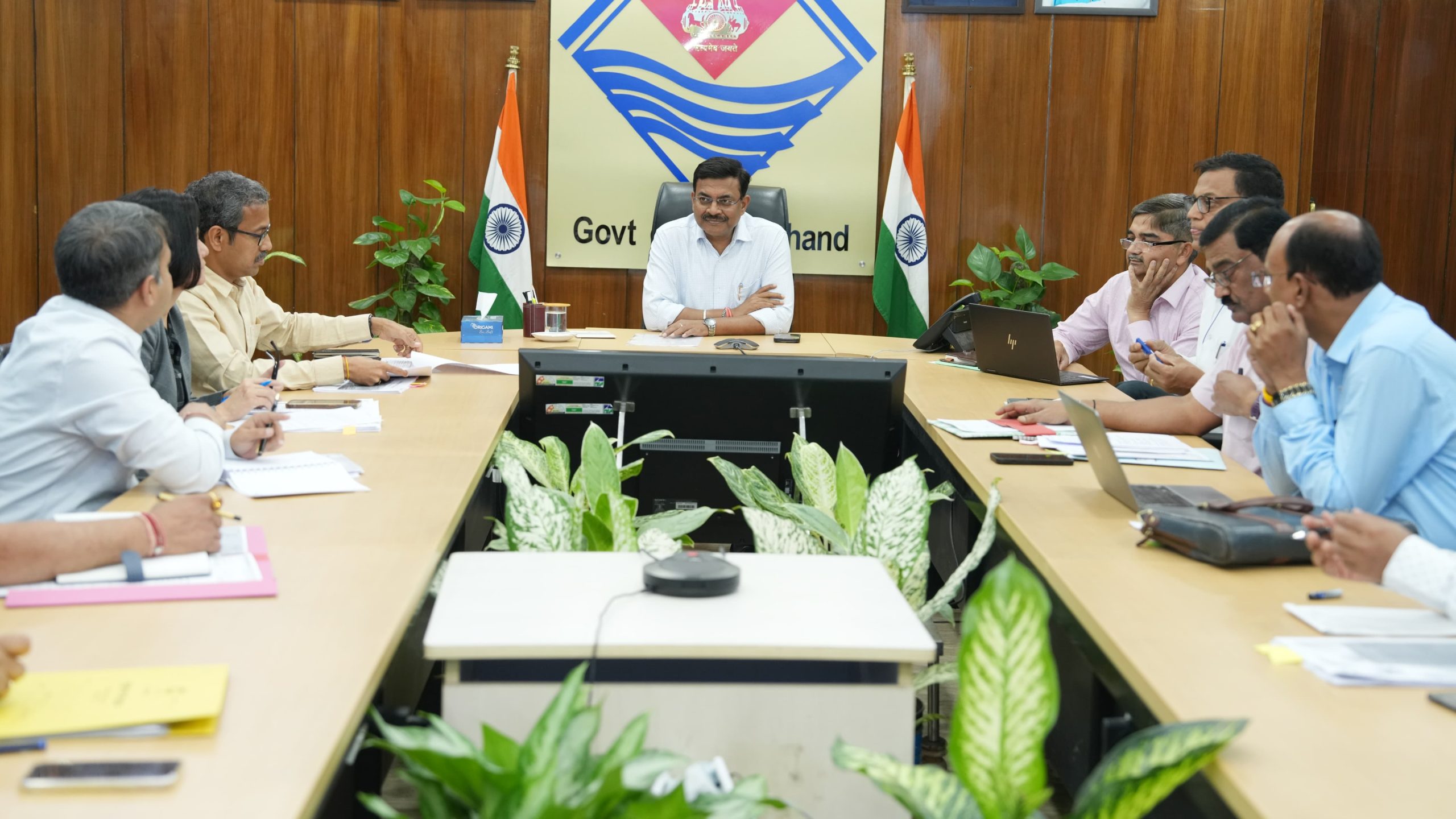 मुख्य सचिव की अध्यक्षता में हर्बल एवं एरोमा टूरिज्म प्रोजेक्ट की समीक्षा बैठक आयोजित