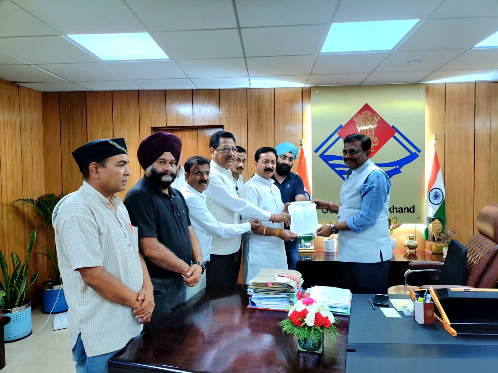 चारधाम में हेलीकॉप्टर हादसों पर कांग्रेस गंभीर, मुख्य&hellip;