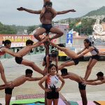 परमार्थ निकेतन गंगा तट बना 11वें अंतर्राष्ट्रीय योग दिवस का साक्षी, विश्व के 25 से अधिक देशों के राजदूत हुए शामिल