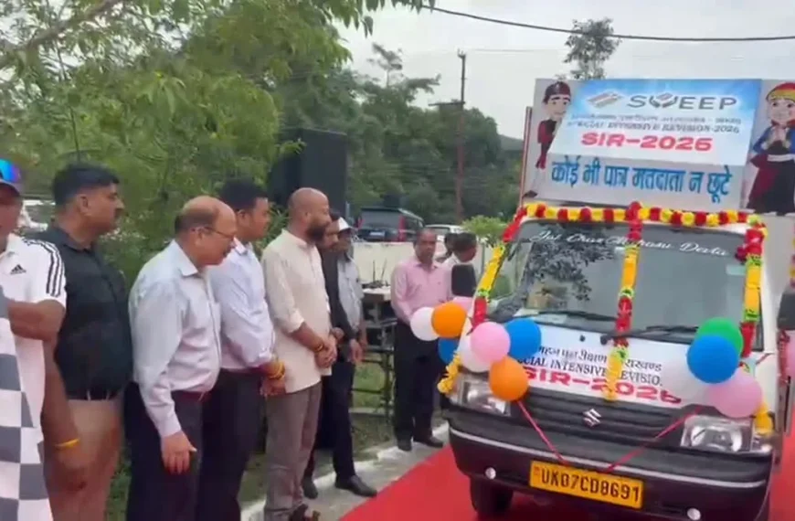 DM की सख्ती का असर! SIR कार्यक्रम की बदली तस्वीर, अफसरों की पीठ थपथपाई