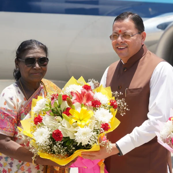 राष्ट्रपति द्रौपदी मुर्मु का देवभूमि उत्तराखण्ड आगमन, जौलीग्रांट…