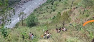 चमोली: देवाल में भीषण दुर्घटना खाई से सीधे&hellip;